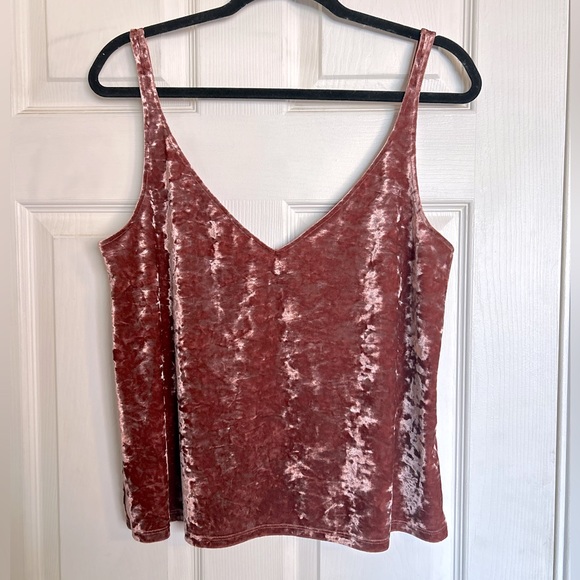 H&M Tops - H&M velvet crop tank
